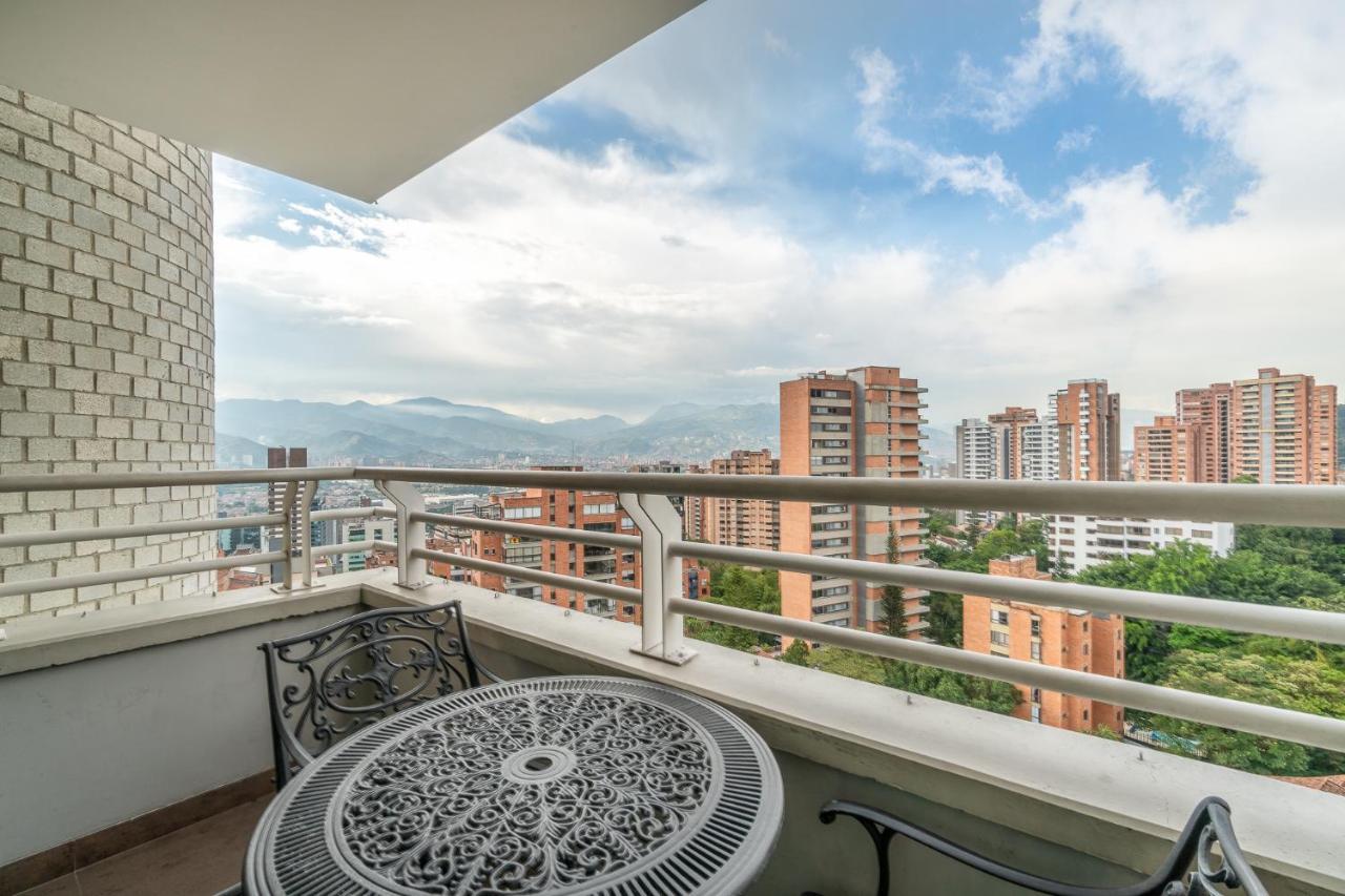 Apartamentos Poblado Alejandria By Housy Host Medellín Exterior foto