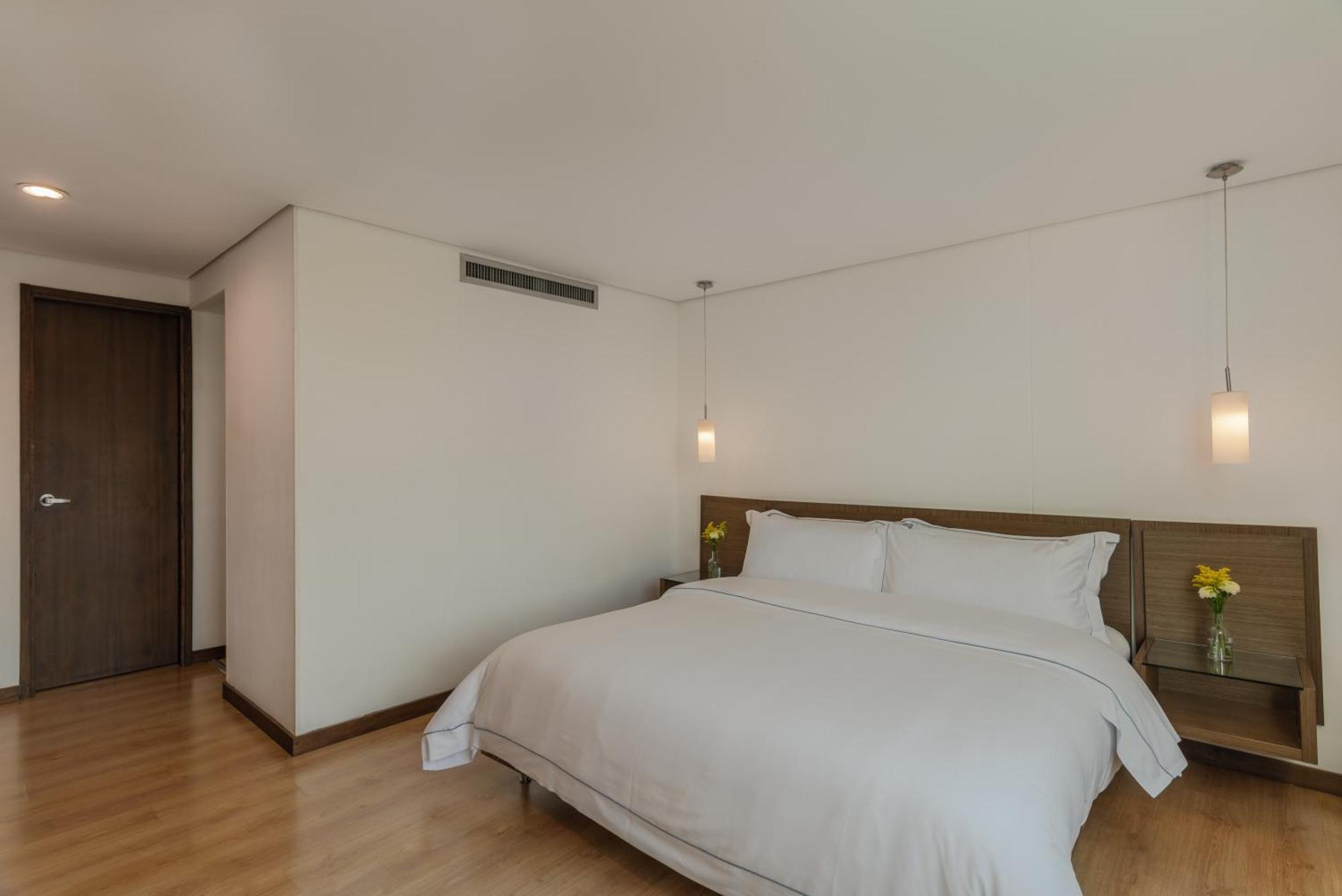 Apartamentos Poblado Alejandria By Housy Host Medellín Exterior foto